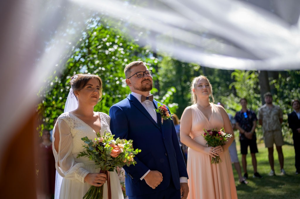 Svatba na Chatě Babí lom: Romantika uprostřed lesů kousek od Brna