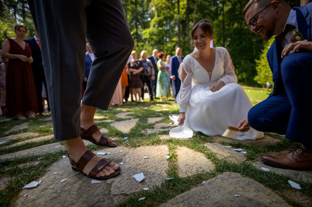 Svatba na Chatě Babí lom: Romantika uprostřed lesů kousek od Brna
