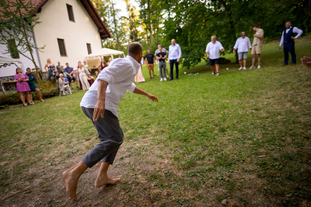 Svatba na Chatě Babí lom: Romantika uprostřed lesů kousek od Brna