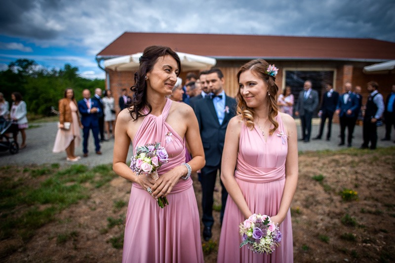 Stodola v meruňkovém sadu: Svatba Šárky a Jirky