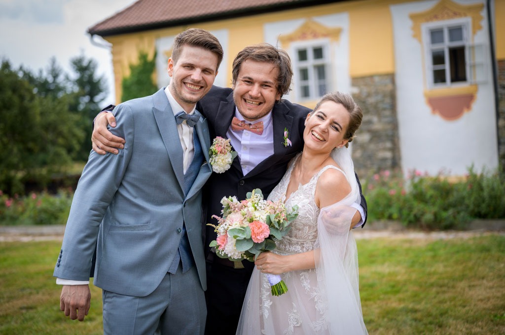 Krásná svatba na zámečku Ostrov – Dan a Kristýna