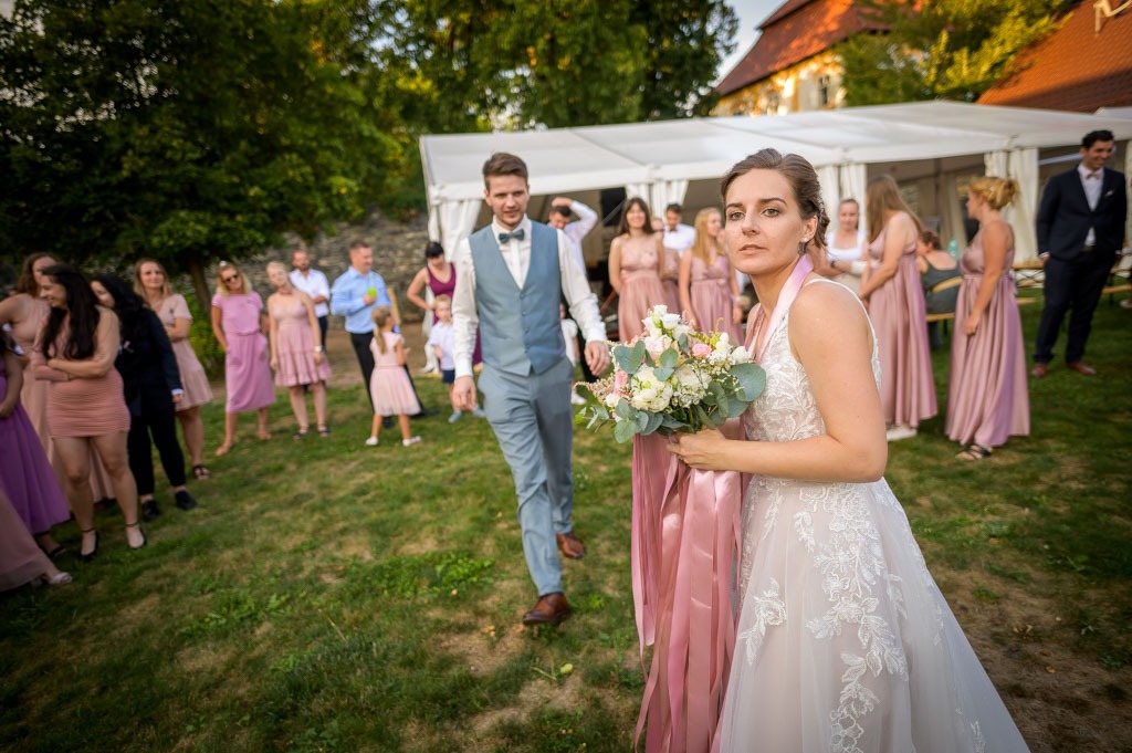 Krásná svatba na zámečku Ostrov – Dan a Kristýna